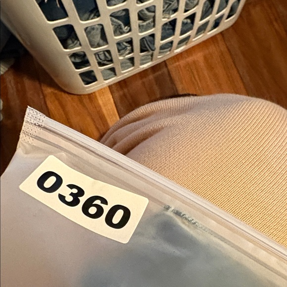 Levi’s Ribcage Boot Jeans Size 26 High Rise Bootcut (0360) - Picture 9 of 9